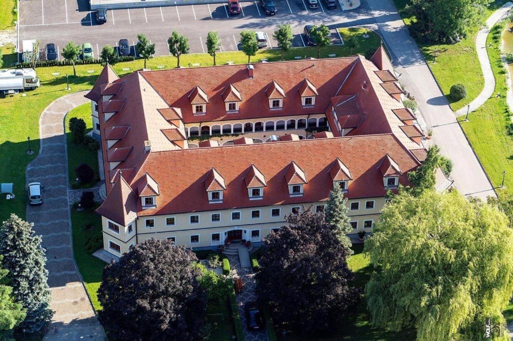 Almtalhotel Appartements In Pettenbach Eksteriør bilde