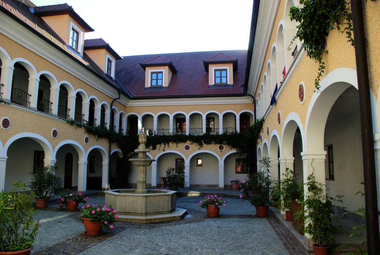 Almtalhotel Appartements In Pettenbach Eksteriør bilde